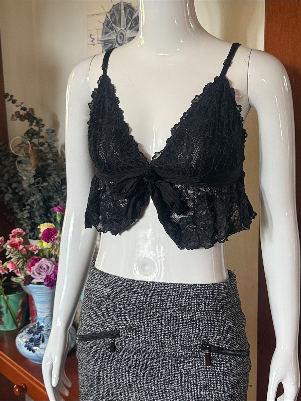 La vie en rose size m,Black Lace Tie-Front Bralette ,Women Intimates & Sleepwear